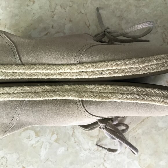 Clark's Collection Sz 8.5 Azella Jazlynn Natural Suede and Jute Sneaker - Picture 11 of 13